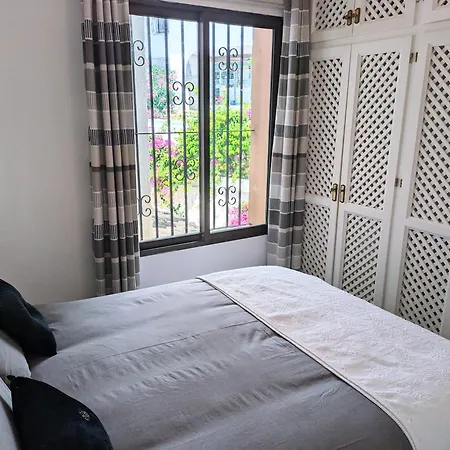 Seaviews & Pool In Center Of Pueblo Apartment