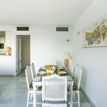 Apartment Seaviews & Pool In Center Of Pueblo *