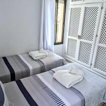 Seaviews & Pool In Center Of Pueblo Mijas