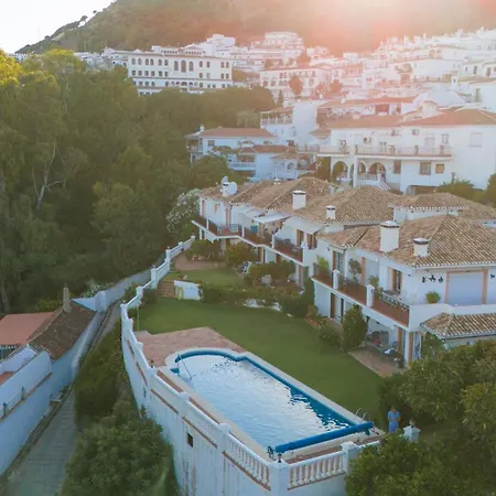 Apartment Seaviews & Pool In Center Of Pueblo Mijas